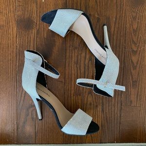 Zigisoho heeled black and white sandals with ankle strap